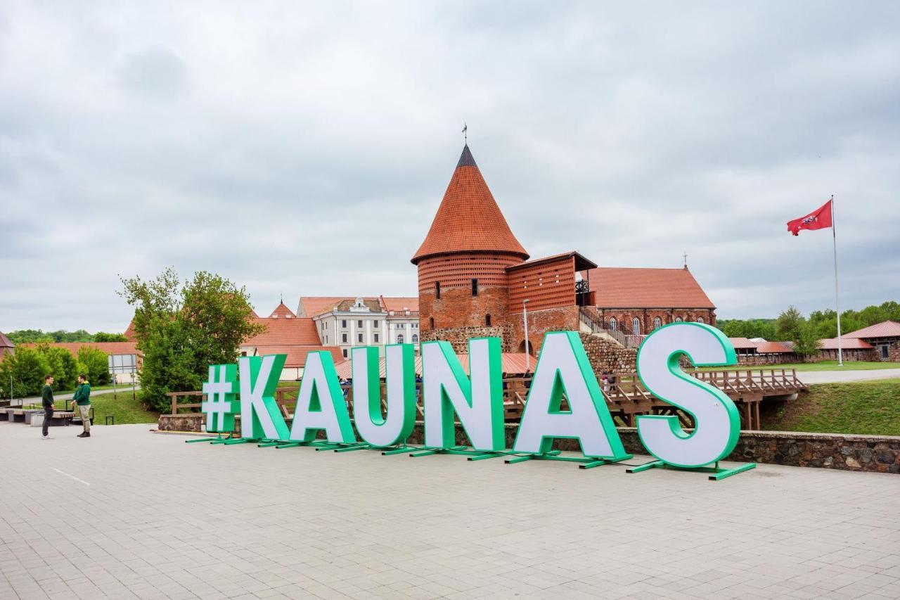 Luxurious Kaunas Basilica Apartment In Old Town By Urban Rent Exterior photo