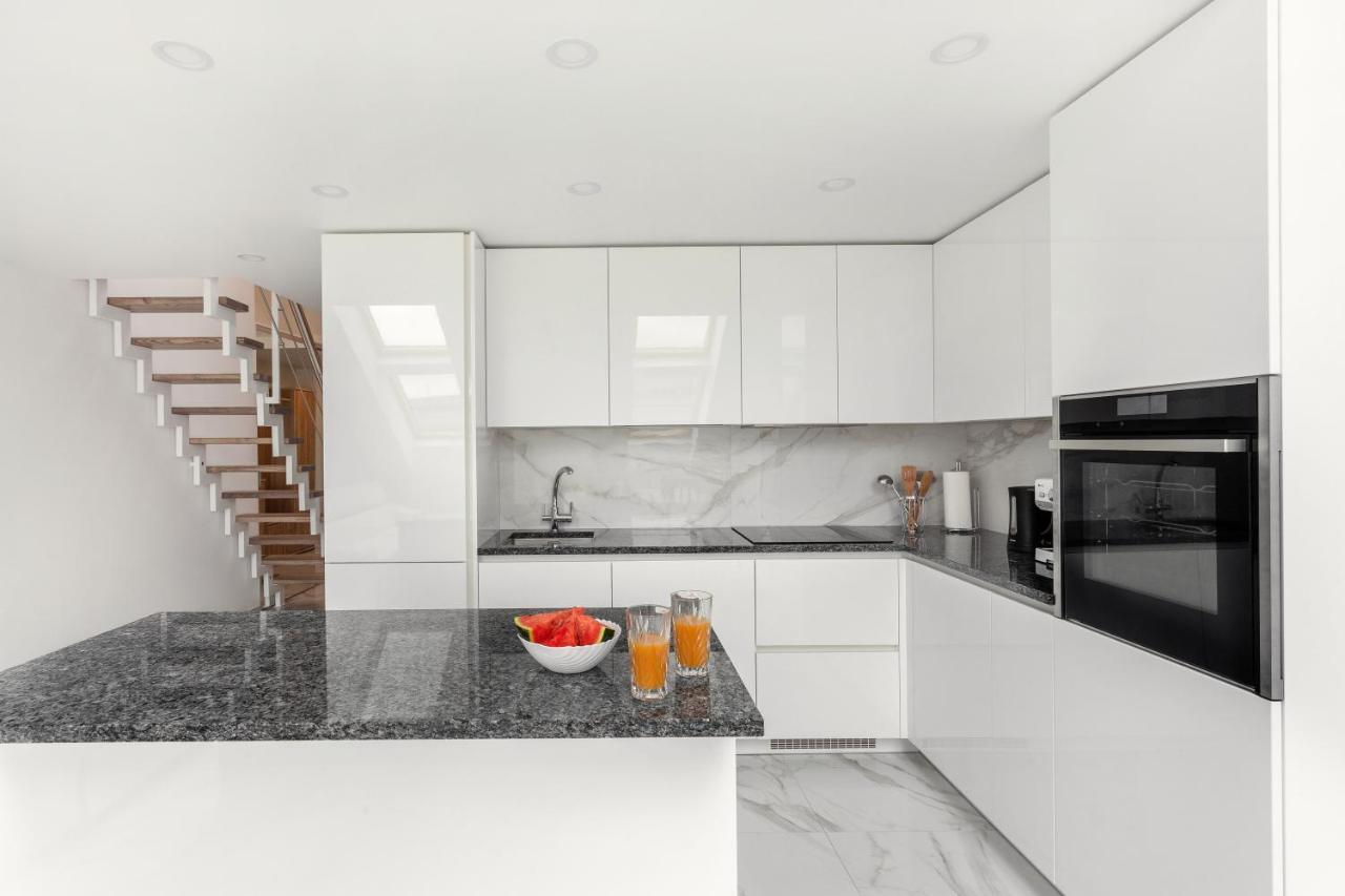 Luxurious Kaunas Basilica Apartment In Old Town By Urban Rent Exterior photo